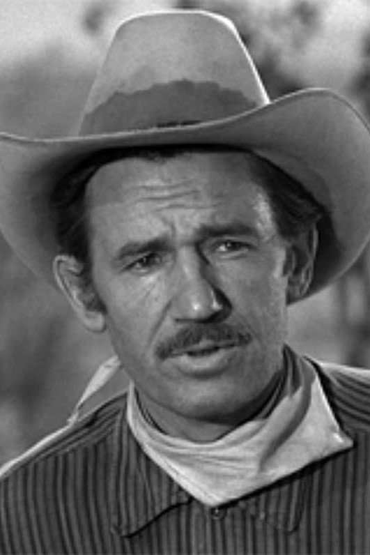 Steve Raines as Steve Patterson in Border Fence