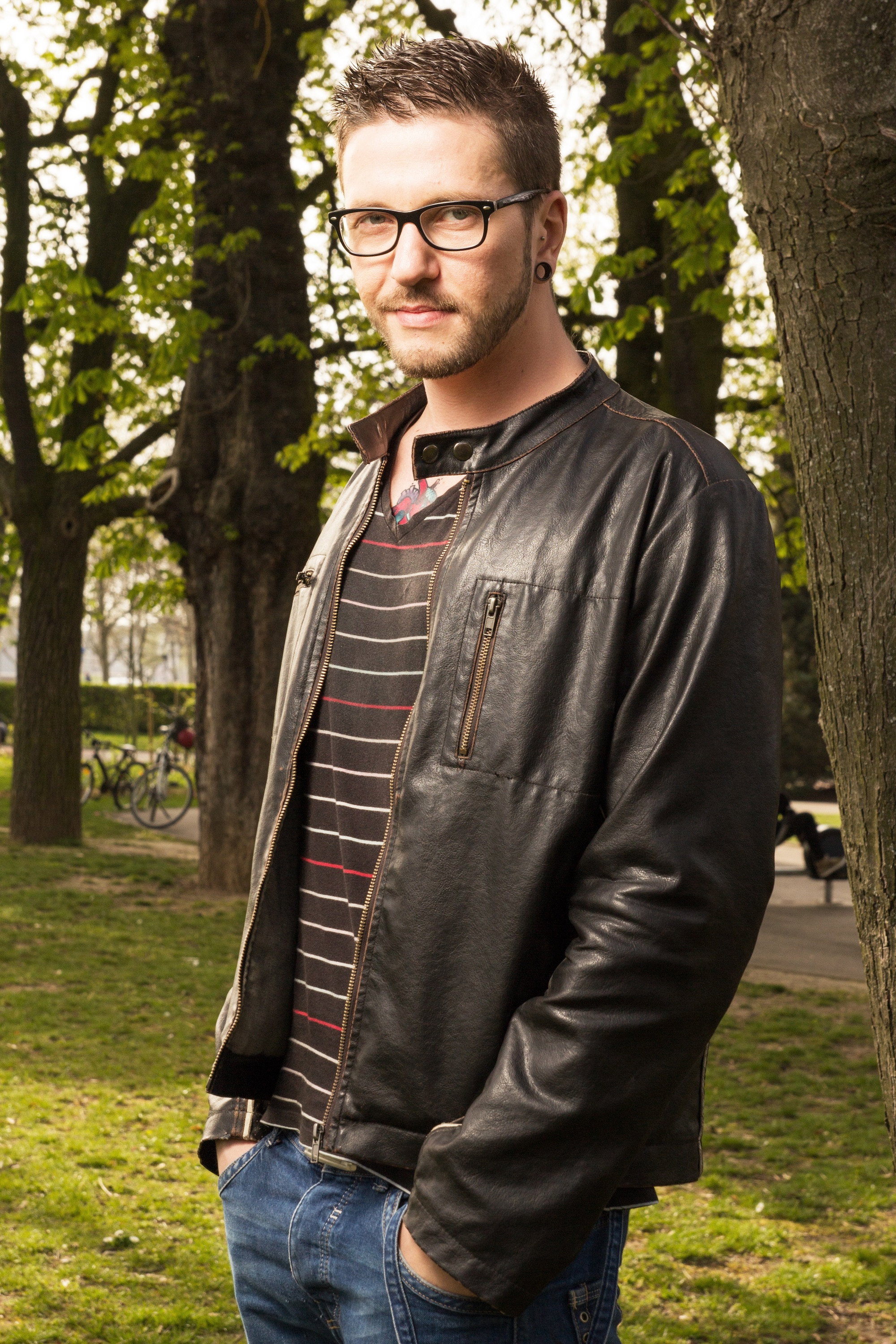 Ralph Schaefer as Nikolaus in Kaidan: Hazama no sekai