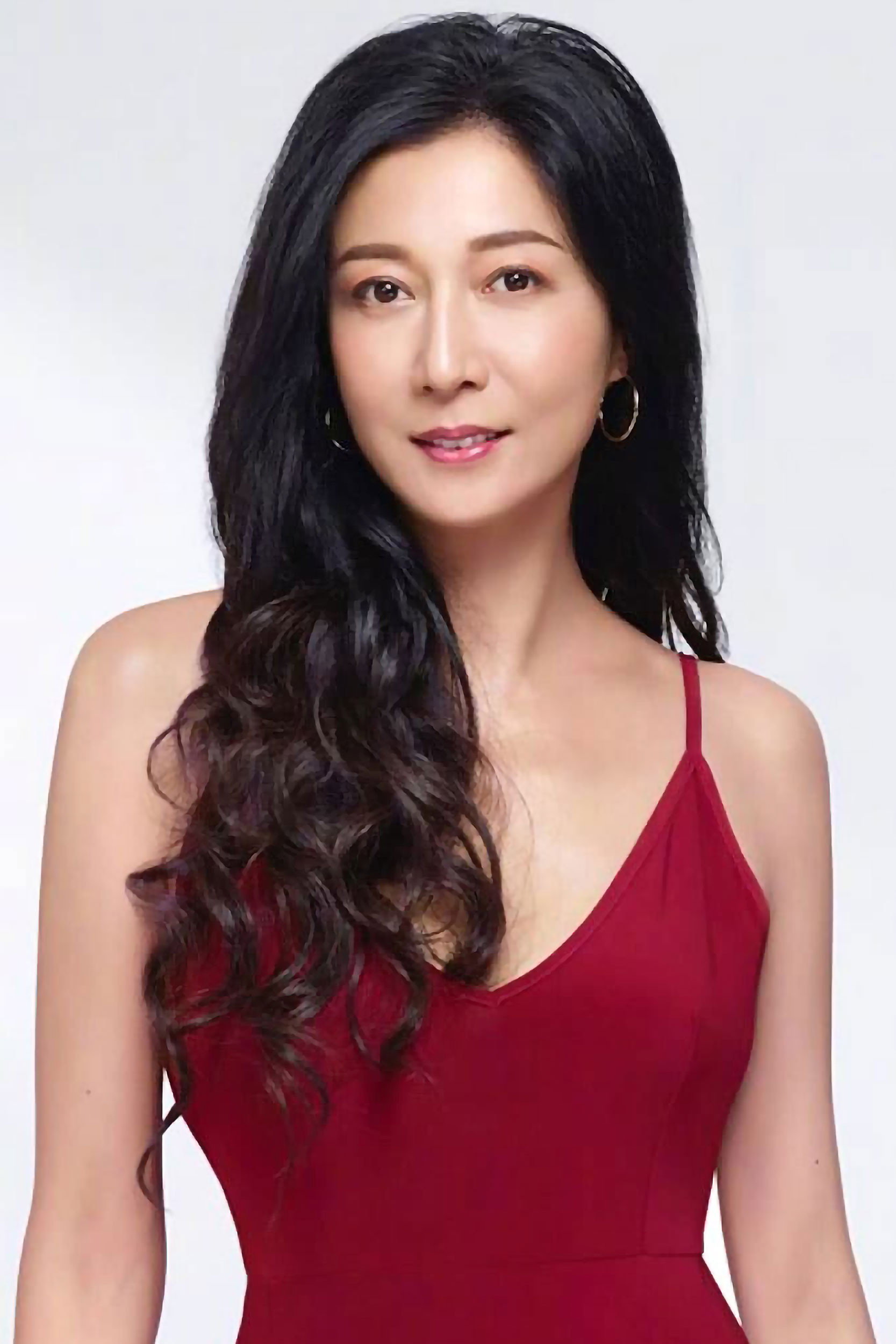 吳綺莉 as Madam Yu (Helen) in Highs and Lows