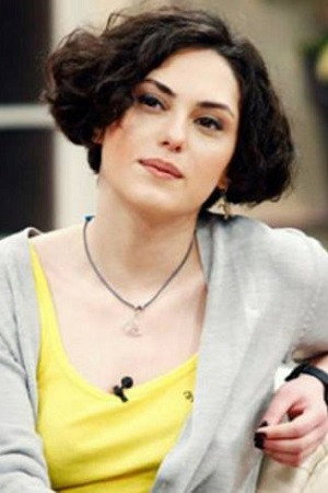 თინა მახარაძე as Mimi / Medea in Ovid, New York