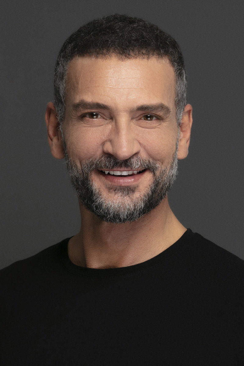 Sedat Mert as Orhan in Kalbim 4 Mevsim