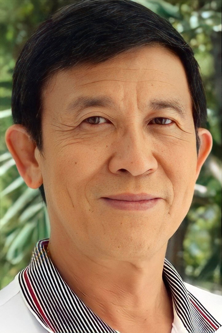 จิราวัฒน์ วชิรศรัณย์ภัทร as Oncle Pha in Riddles