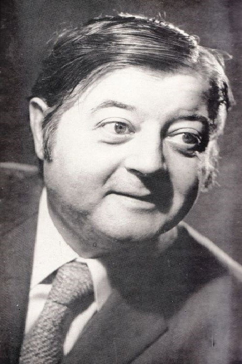 Dem Savu as Crețu, the owner of two plows and a tractor in O mica întîmplare