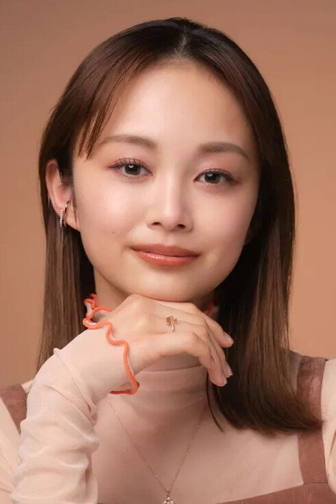 舞空瞳 as Juliette in Romeo & Juliette