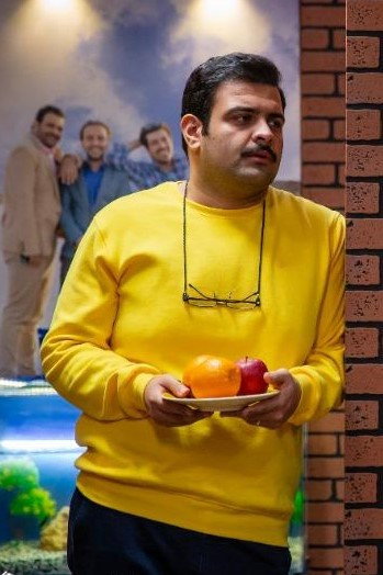 Mohammad Mehdi Rezaei as Saman in The Yellow Status