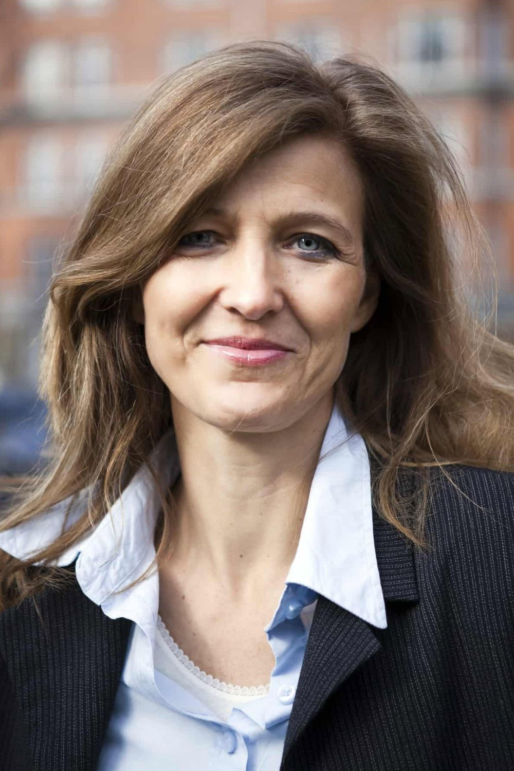Charlotte Cappi Grunnet as Studenterpræst, Frederiksberg in Ditlev Monrad - genial og gal
