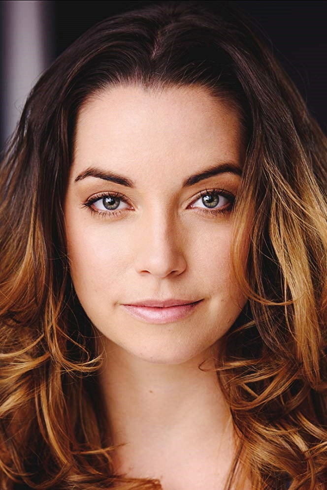Jennifer Pudavick as Annalee Webb in The Pinkertons