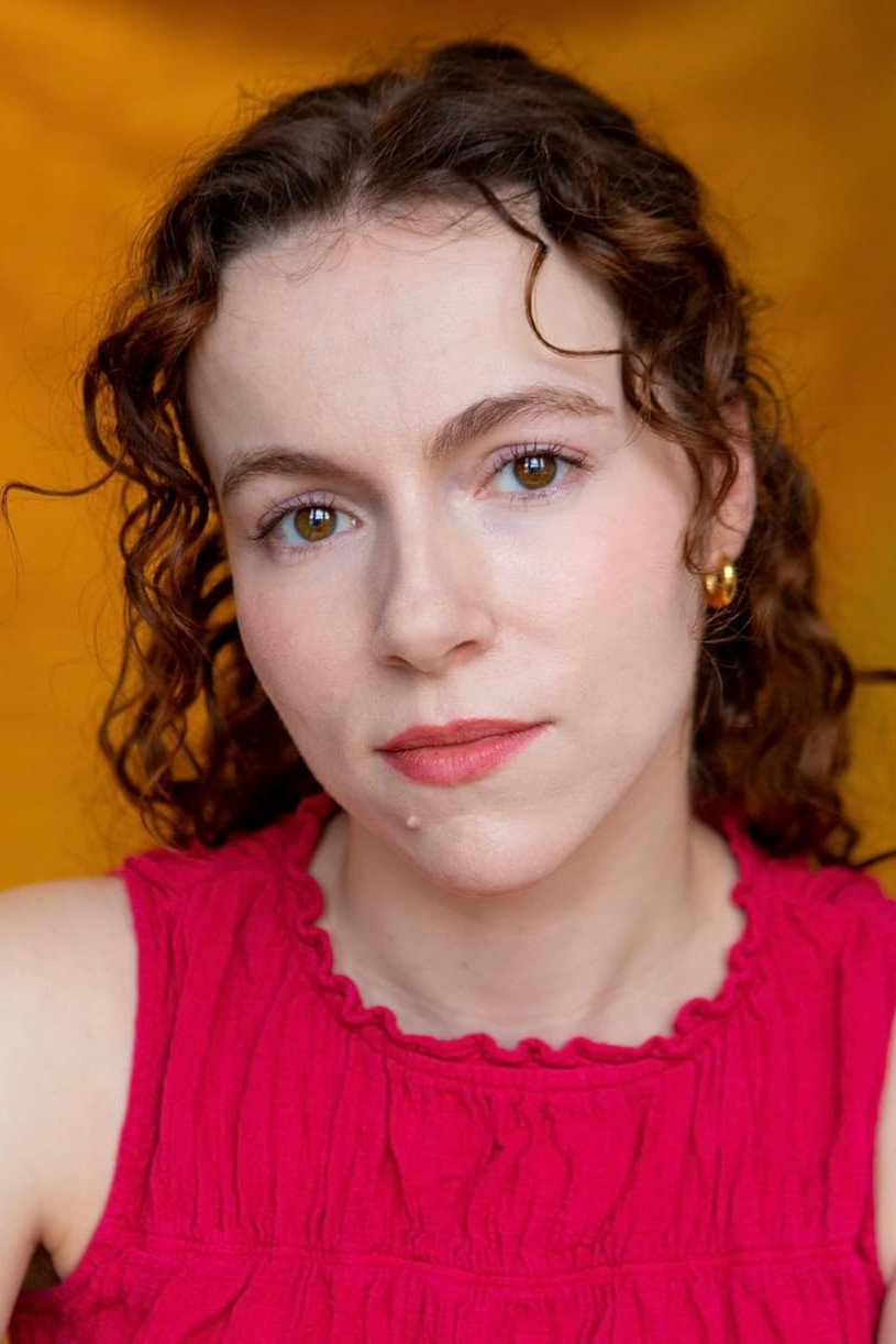 Charly Faye as Zoe in Flying Duo