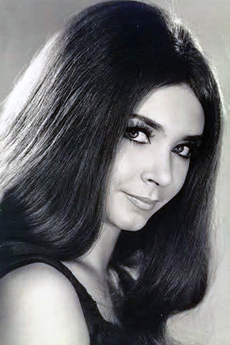 Zulma Faiad as Corina in El amor infiel