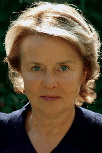 Petra Kelling as Erna Fuchs in Die Schimmelreiter