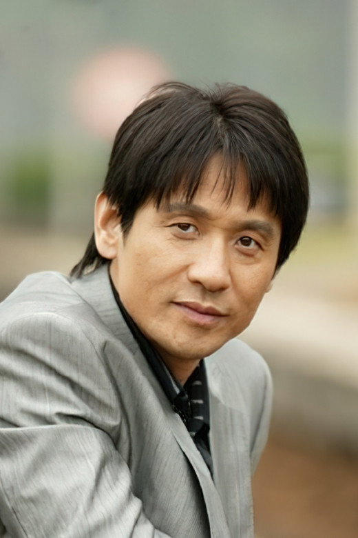 황인성 as Ha Joon-Yeop in The Solid Man