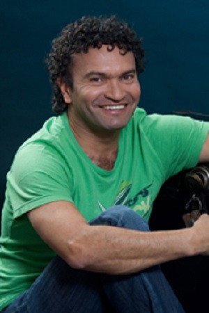 Diego Vásquez as Julio Ernesto Estrada "Fruko" in El Joe: La leyenda