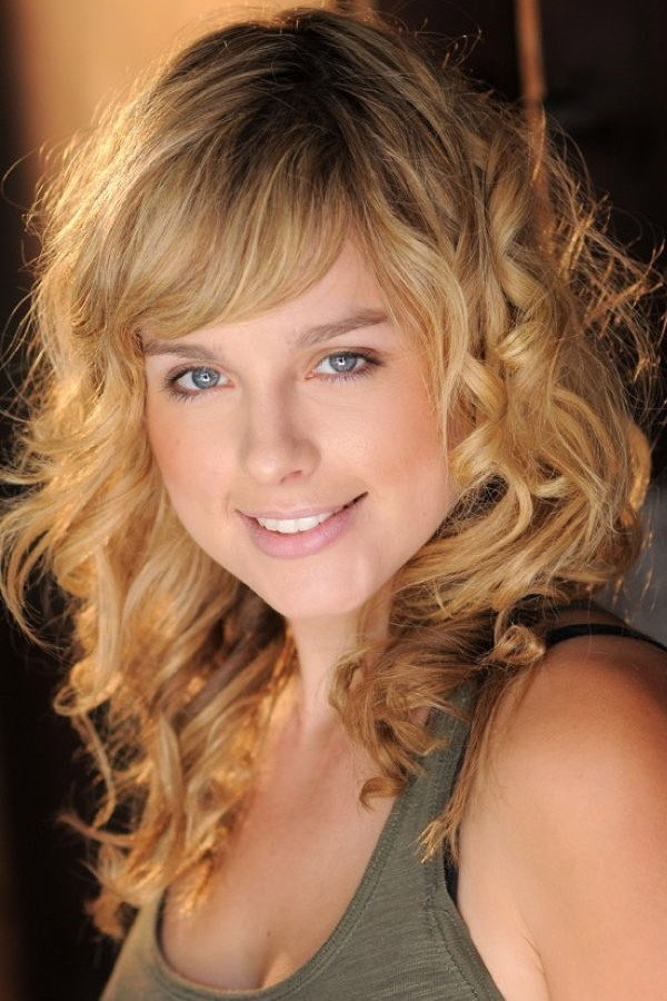 Erica Rhodes as Jenna in Killer Eye: Halloween Haunt