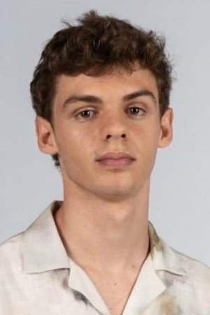 Francesco Mura as Luca in Appena un minuto