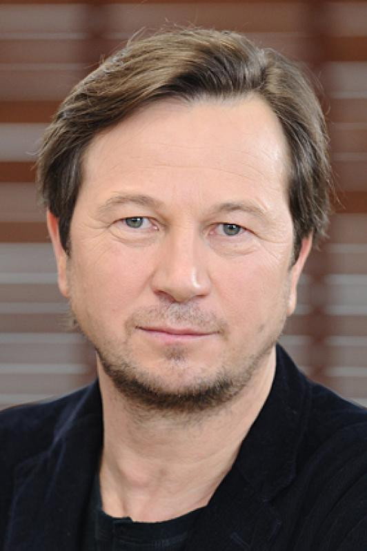 Piotr Cyrwus as Karol 'Flaku' Albrycht in The Elements of Sasza