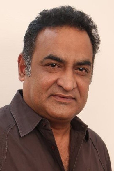 Adukalam Naren as Jyothi's Father in Aruvam