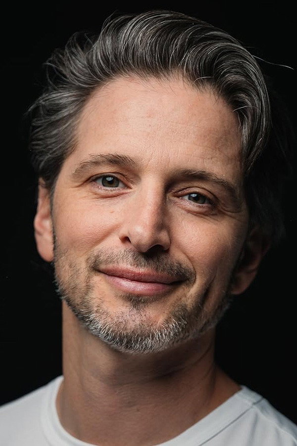 Gianpaolo Venuta as Elliot Larken in Time of Death