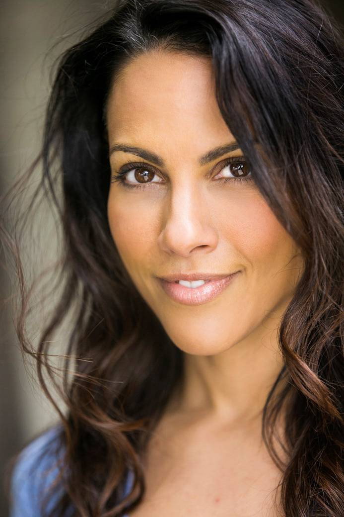Christianna Carmine as Lynn in 40 Days and Nights