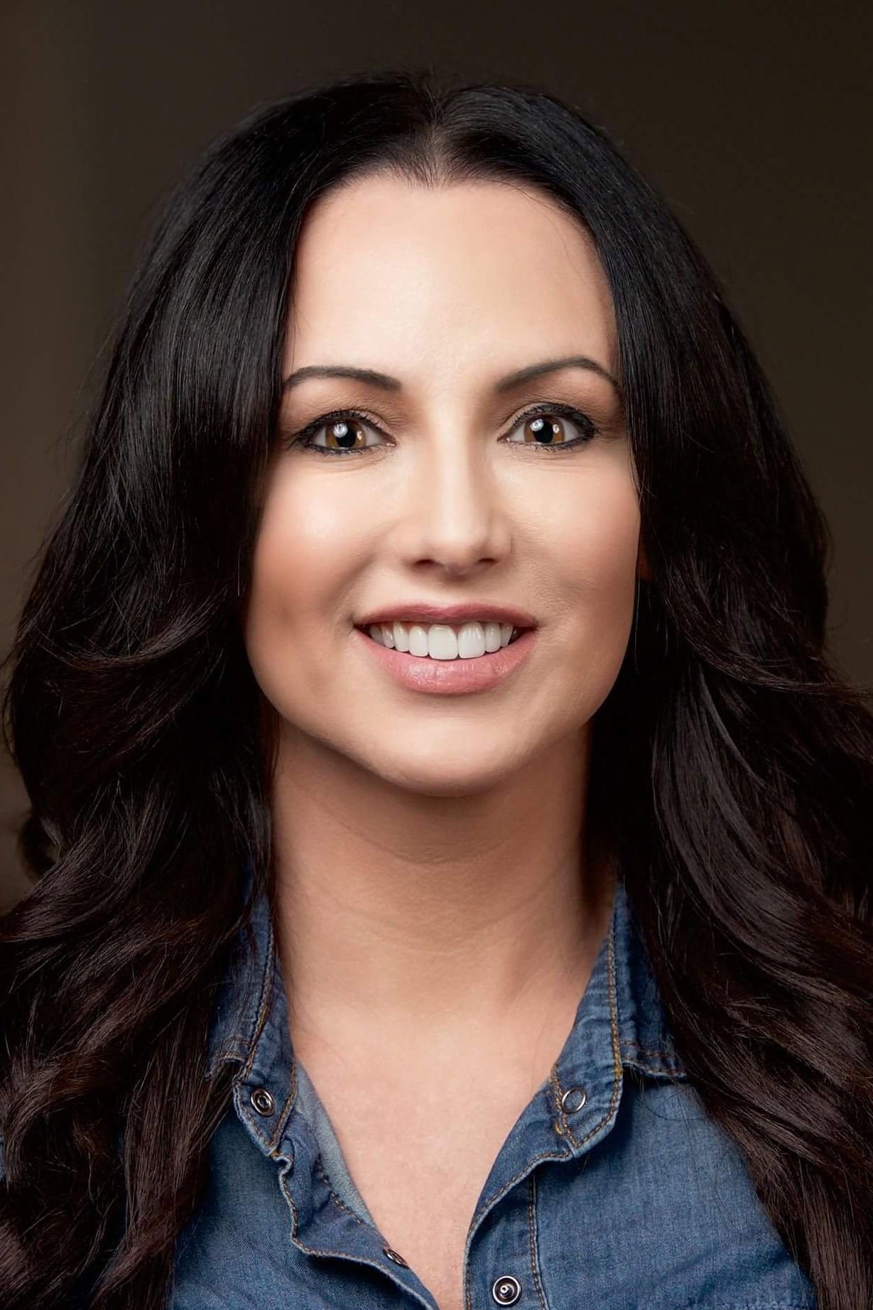 Sheri Davis as Peggy in Bermuda Island