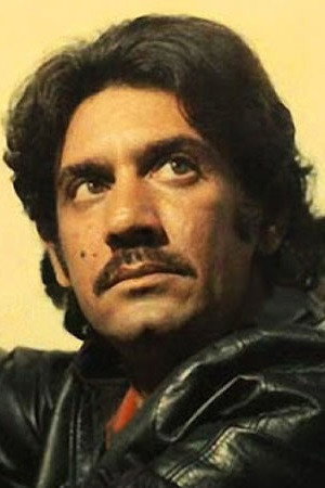 Tony Vieira as Sérgio in Betão Ronca Ferro