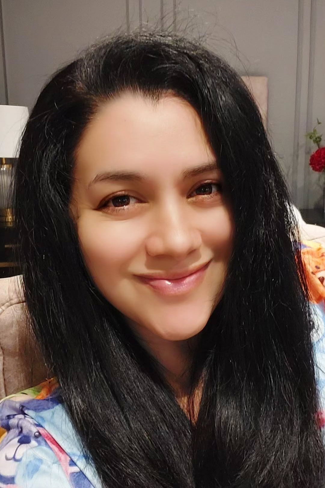 พาเมล่า เบาว์เด้น as Pisamai [Atiruj's mother] in Miracle of Love