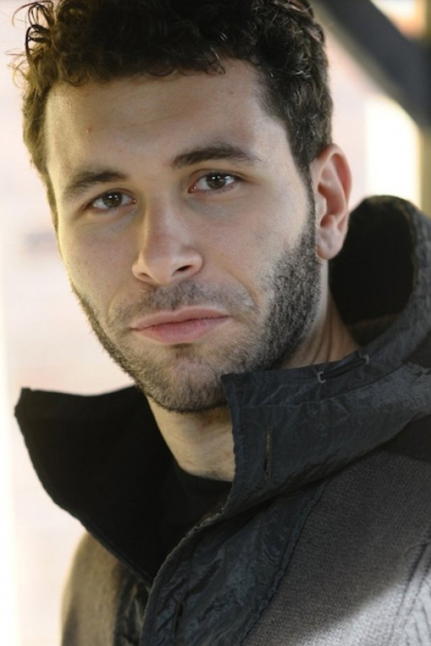 Gabriel Montesi as L’uomo che puliva in I Am the Abyss
