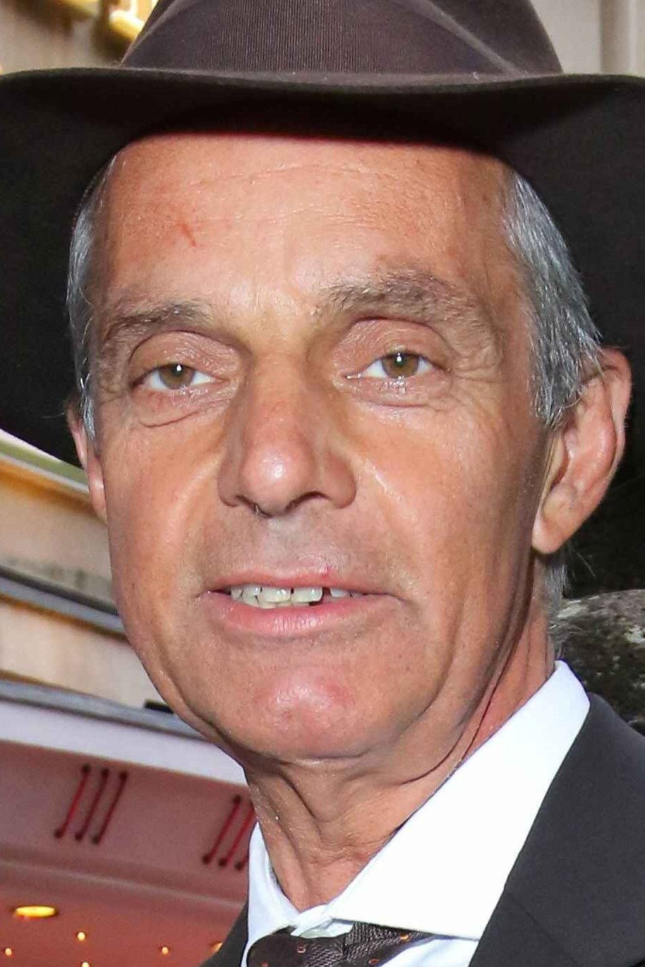 Claus Boje as Self in Hollywood, Germany - Die amerikanische Herausforderung