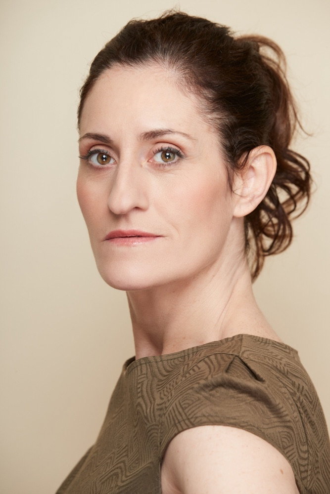 Laura Gómez-Lacueva as Amparo in Plastic Killer