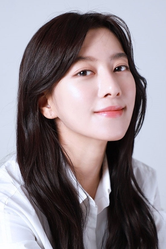 최윤소 as Goo Hae Joo in Unknown Woman