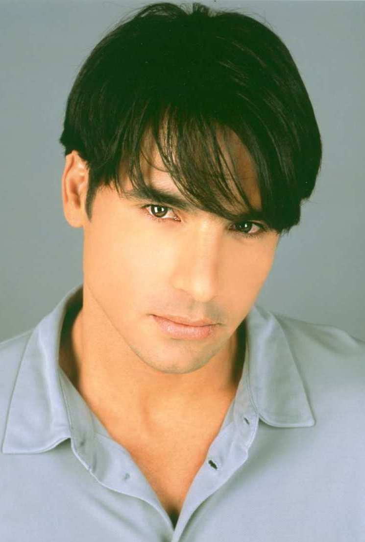 Juan Carlos García as Salomón Vaisman in La mujer de Judas