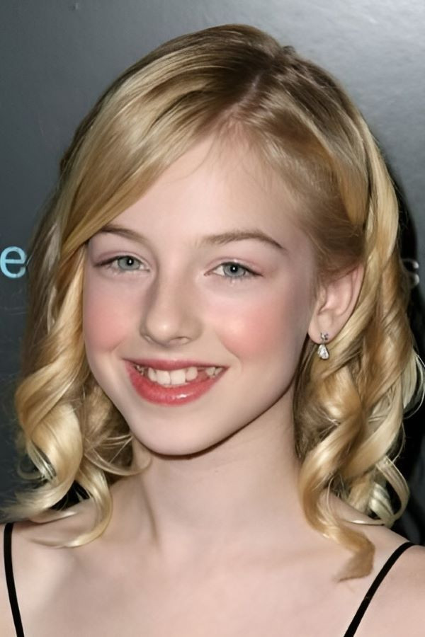 Gabrielle Brennan as Emma McFee in The Life Before Her Eyes