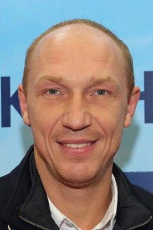 Максим Коновалов as Владимир in The Gang Restaurant