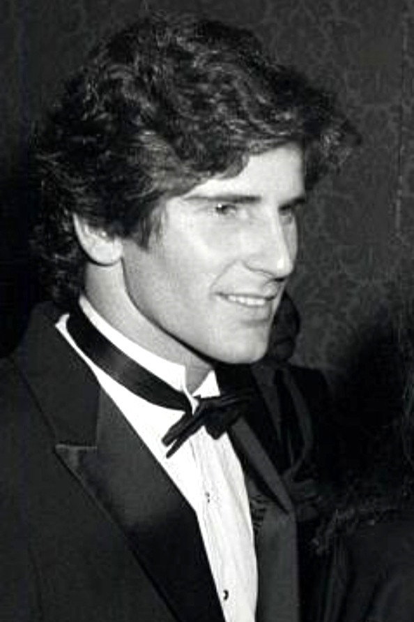 Philip Coccioletti as Inspector Colt in Dagger Eyes