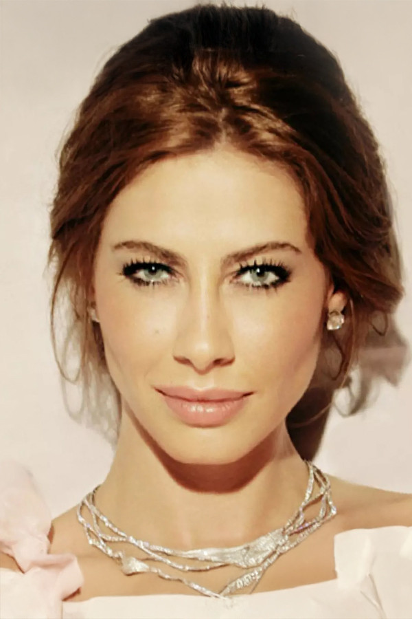 Şenay Akay as Berrak in Makas