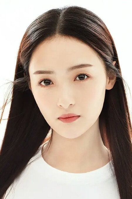 Jiaqi Sun as Zhao Jia'er in Glory Youth