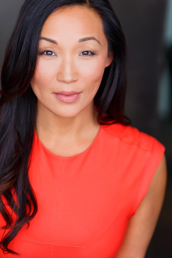 Jennifer Jelsema as Stranger 5 in Fitting Descriptions