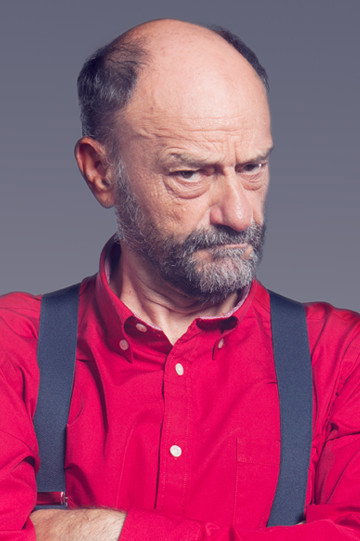 Javier Cansado as Self - Panelist in Ilustres Ignorantes