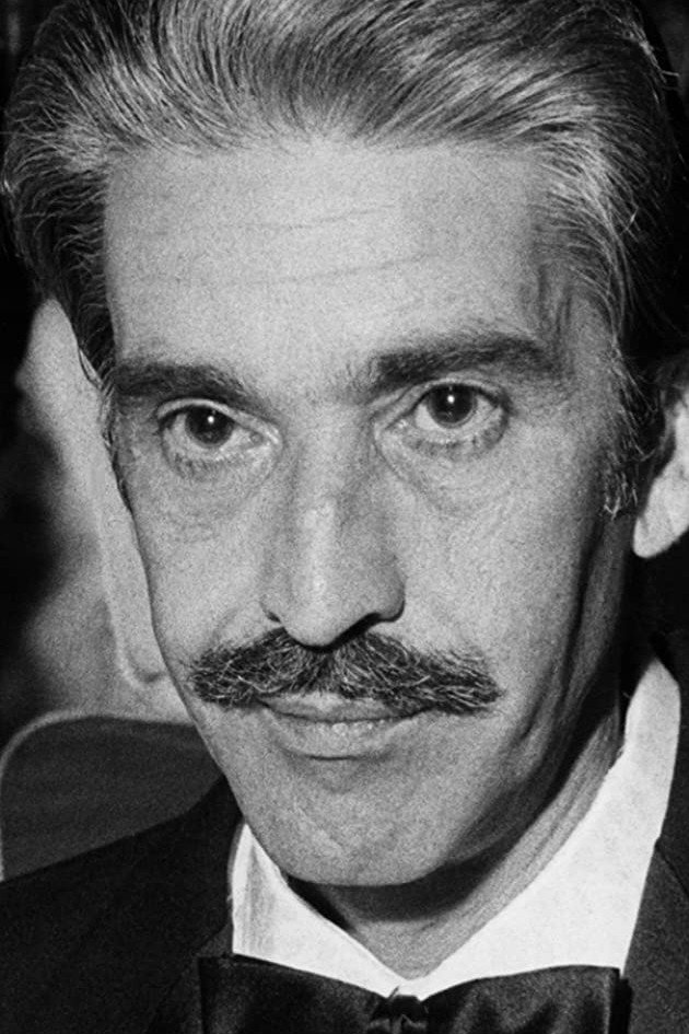 Franco Cristaldi as Self in La rosa dei nomi