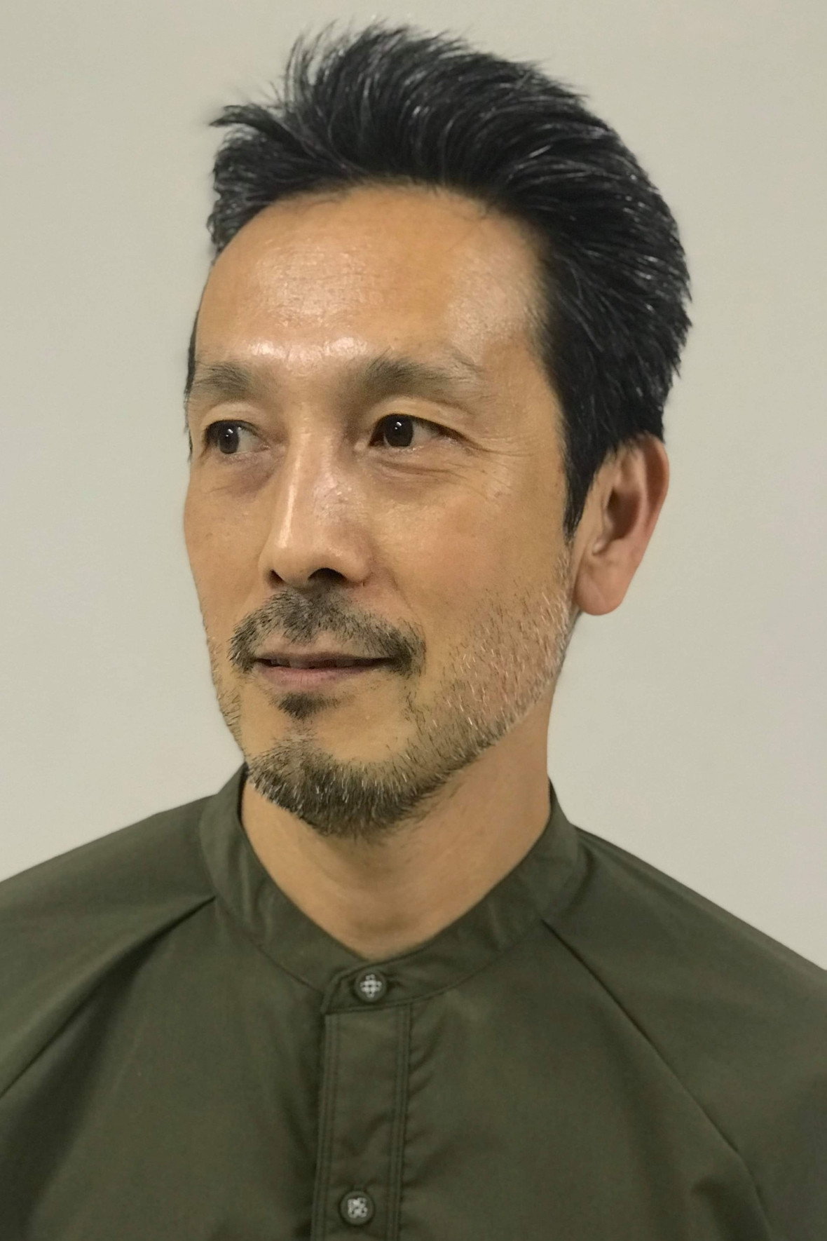 砂連尾理 as Mr. Kondo in Touching the Skin of Eeriness
