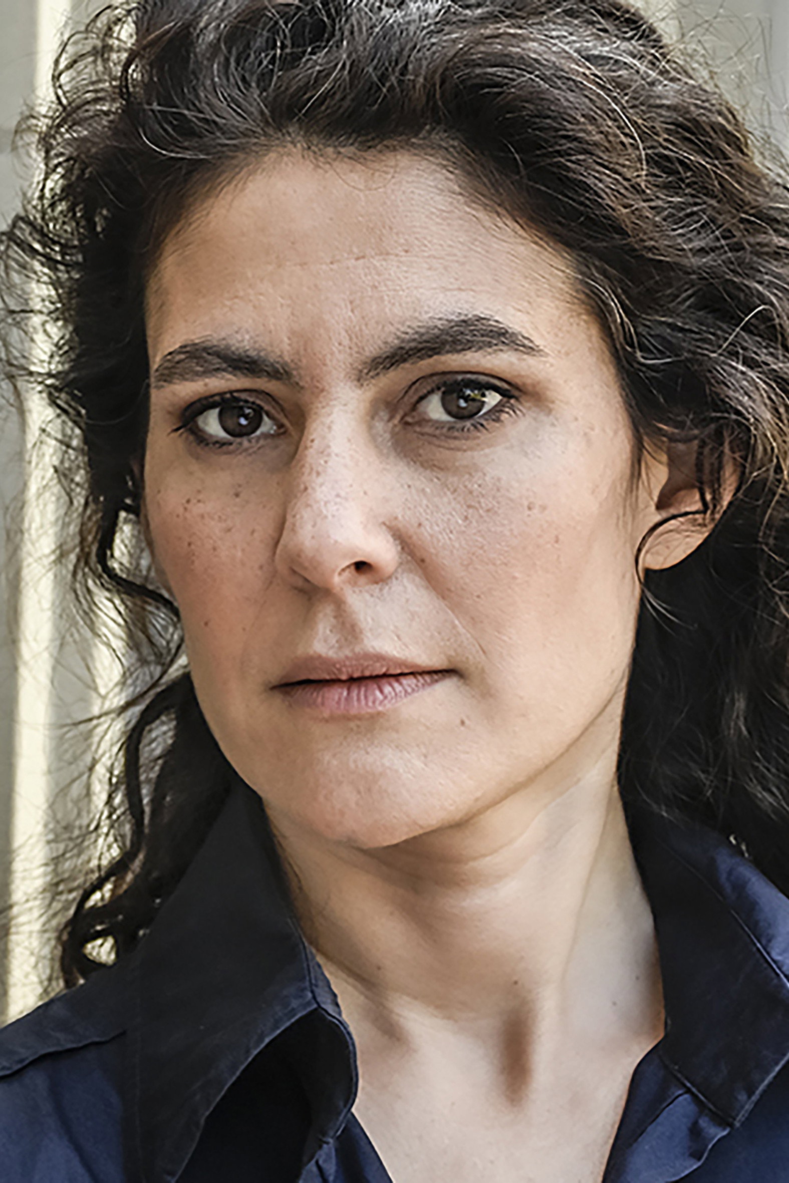 Beren Tuna as Elena in Monogamish
