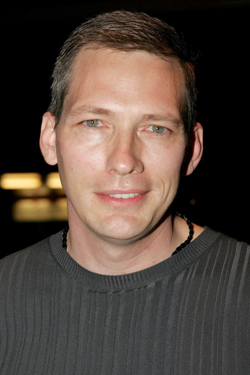 Darren E. Burrows as Kevin Harris in The Siege at Ruby Ridge
