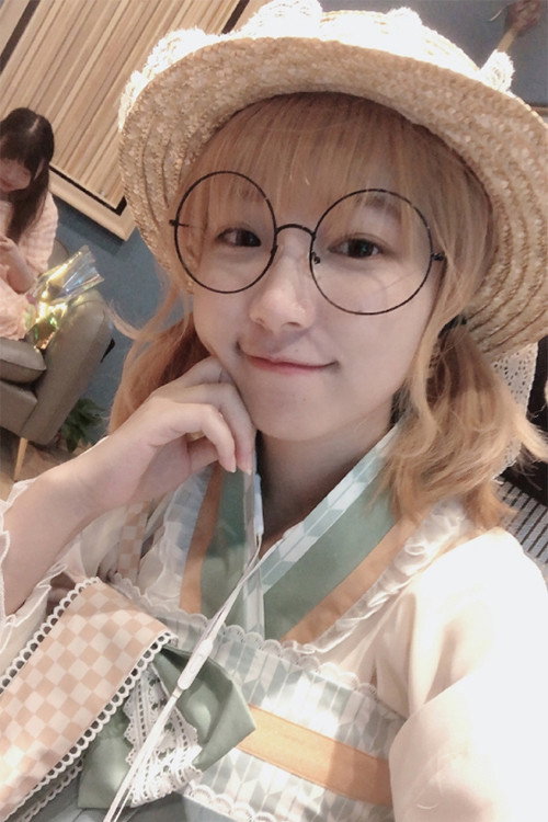 Shuang Zhao as Pao Pao (voice) in Xyrin Empire