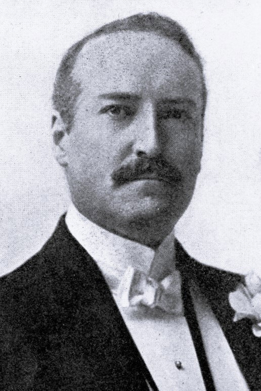 L. Rogers Lytton as Lorenzo in The Mills of the Gods