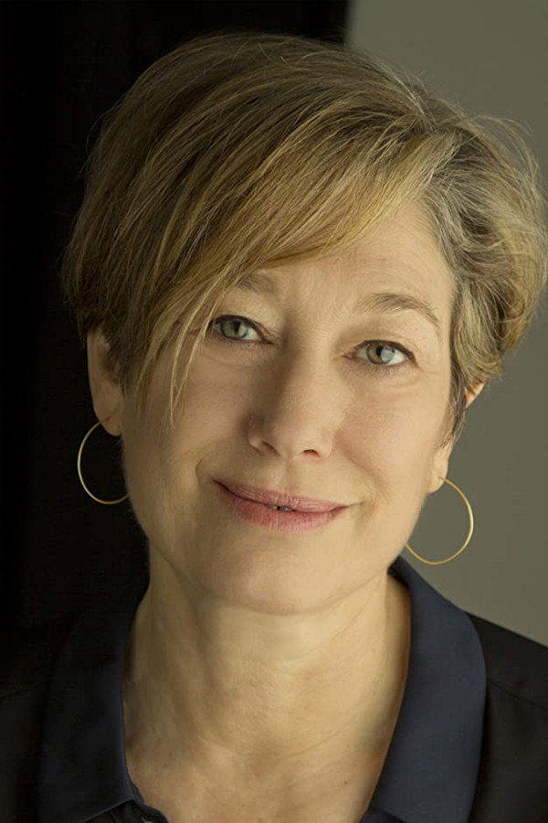 Meg Gibson as Ruth Wise in Noah Wise