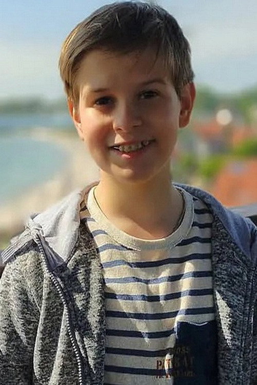 Mateusz Winek as Karol in Black Mill