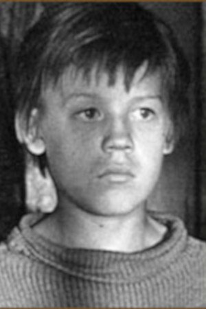 Mikhail Yegorov as Володя in A French Lesson