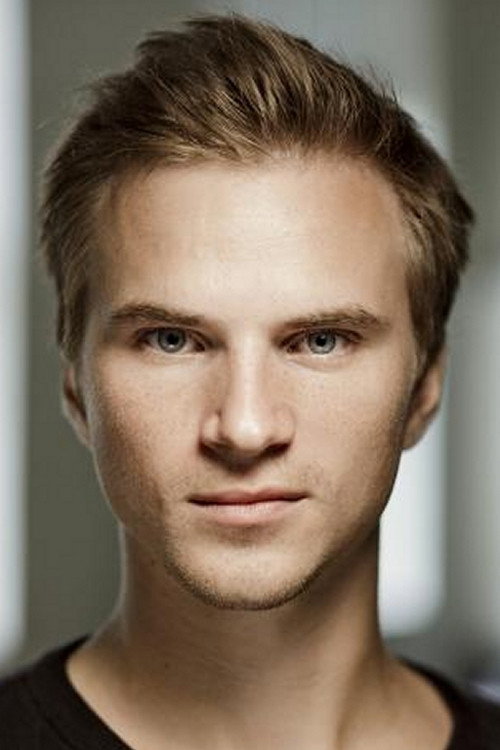 Ferdinand Falsen Hiis as Lille-Jonas in Scars