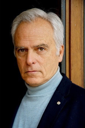Roberto Bocchi as Medico in Sleeping Around