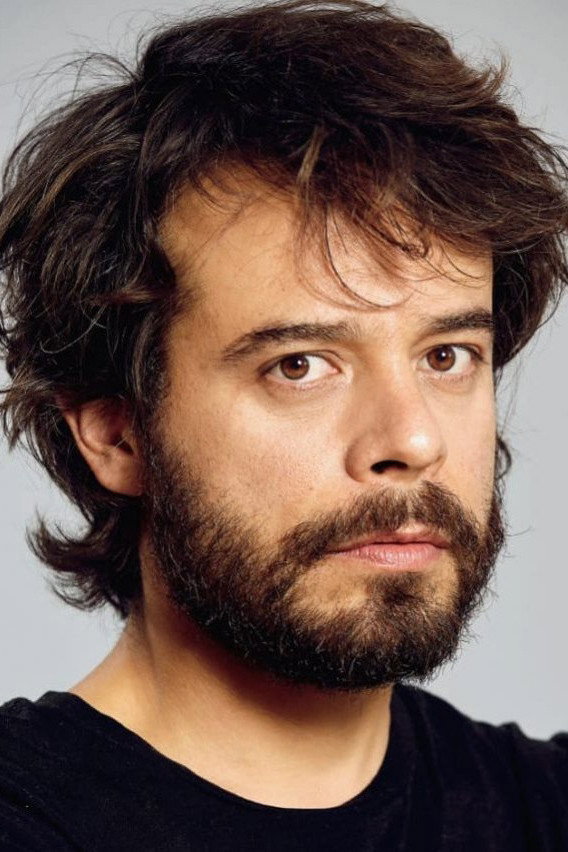 Leonardo Ortizgris as Henry in Diablo Guardián