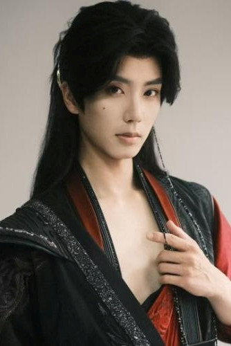 唐书亚 as Dongfang Yi in Kill You Love You